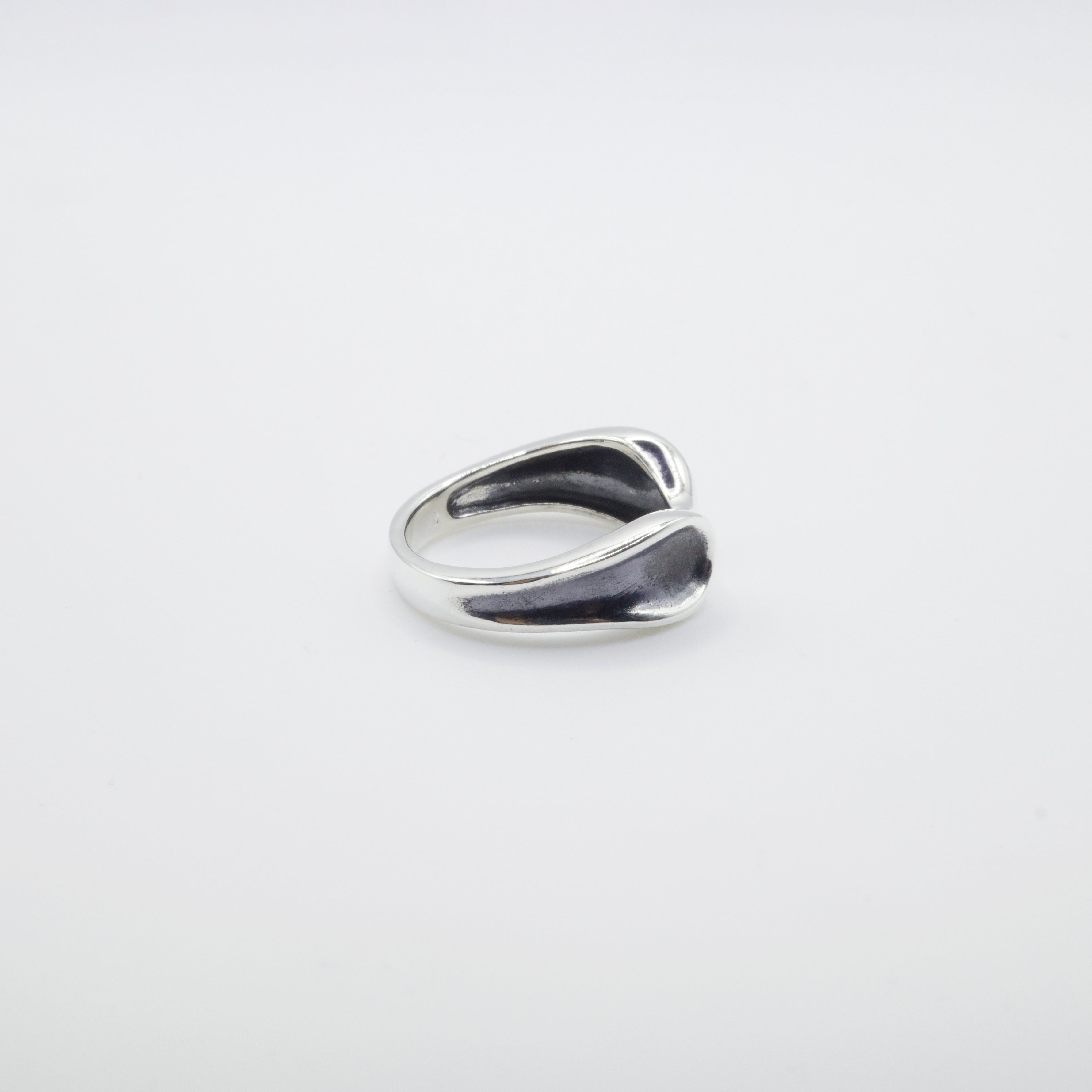 Alien Ring