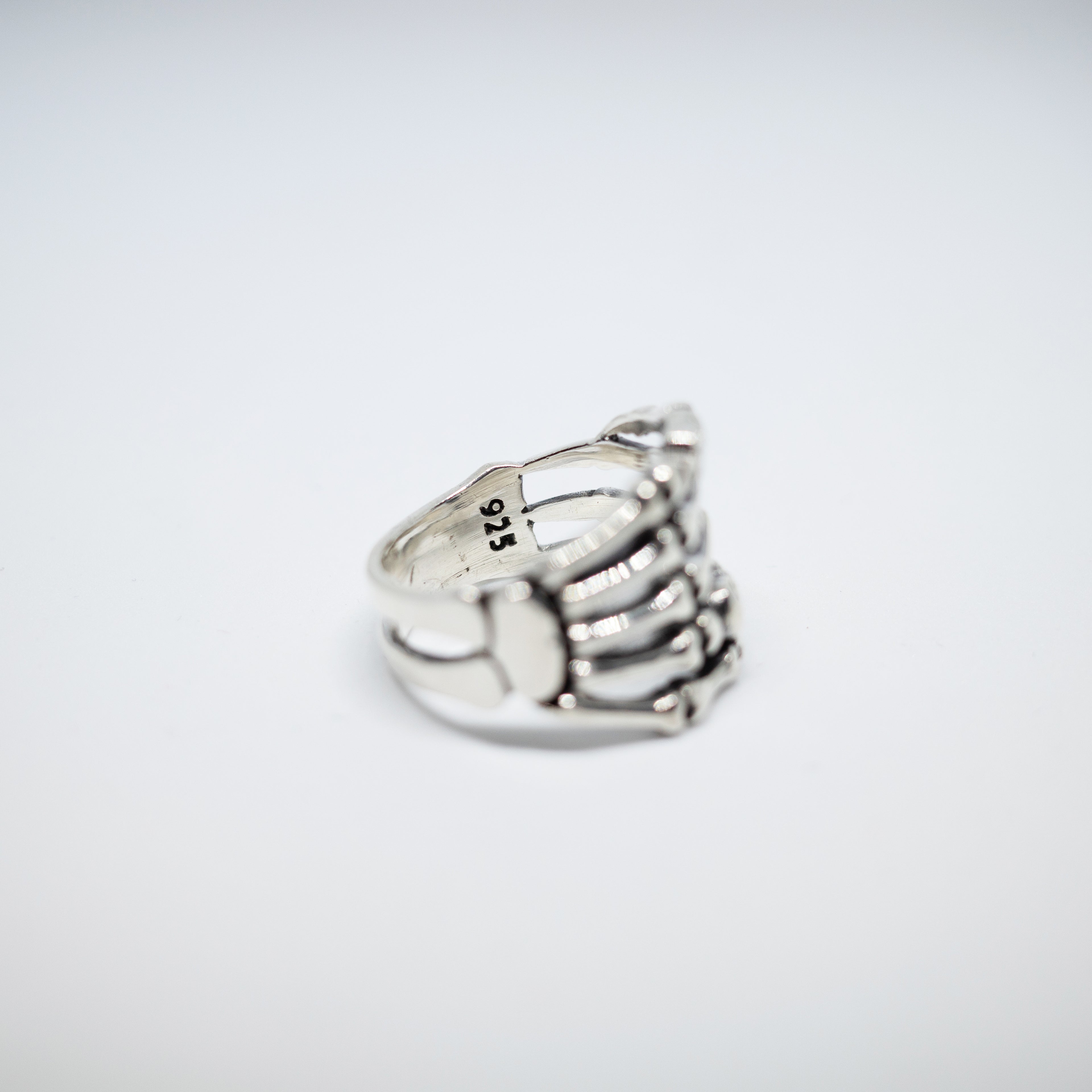Hand Ring