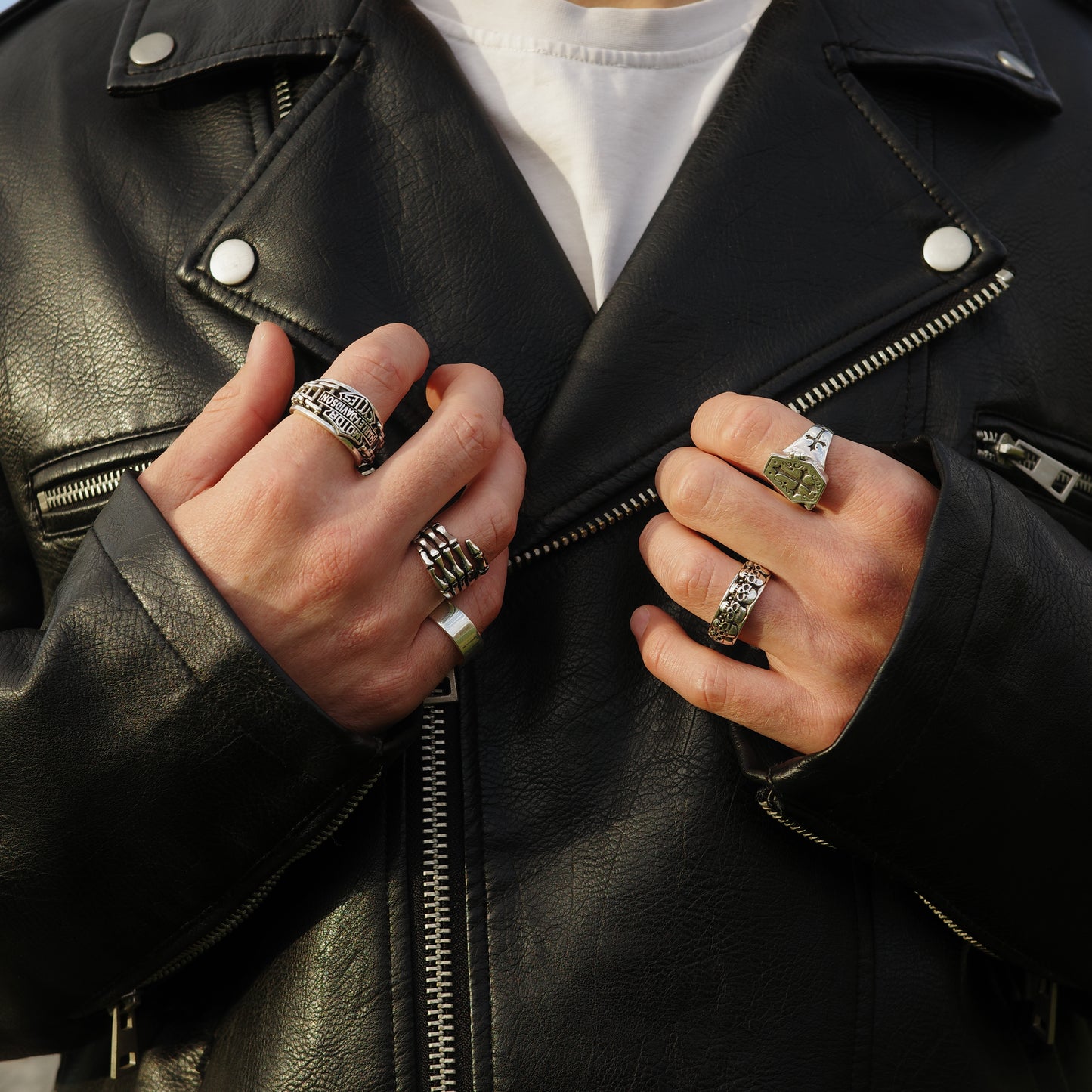 Skulls Ring