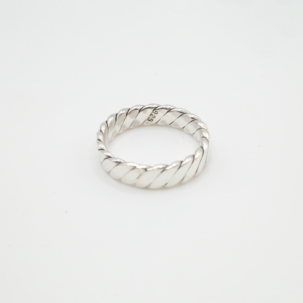 Helix Ring